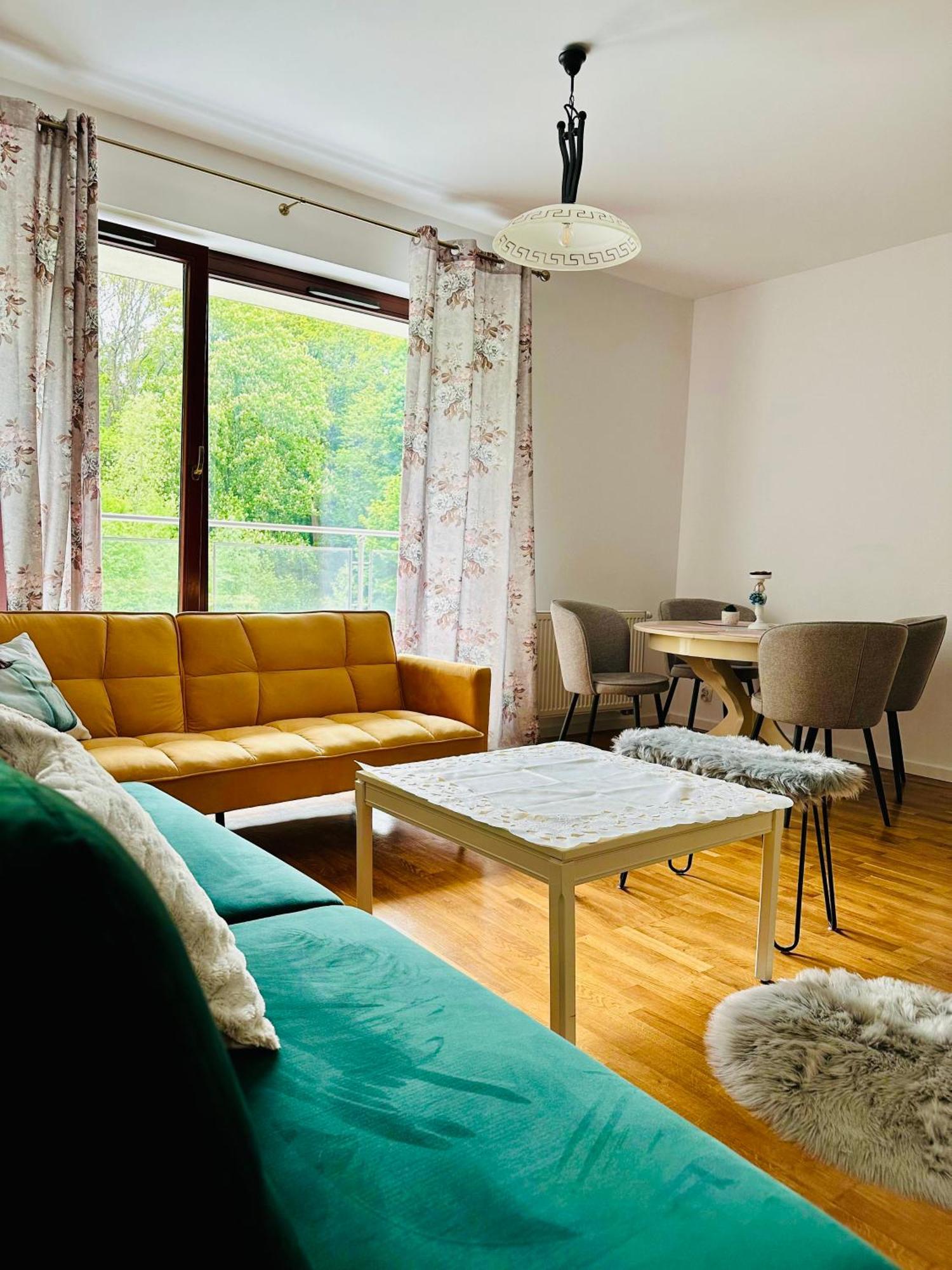Pohulanka Old - Parking & Balcony Apartment *